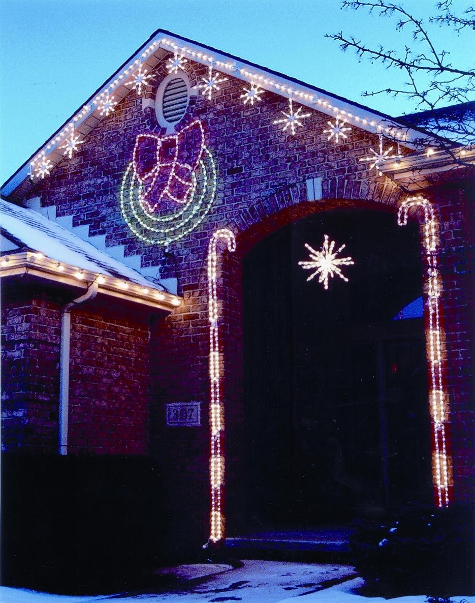 Snowflakecandycanewreath